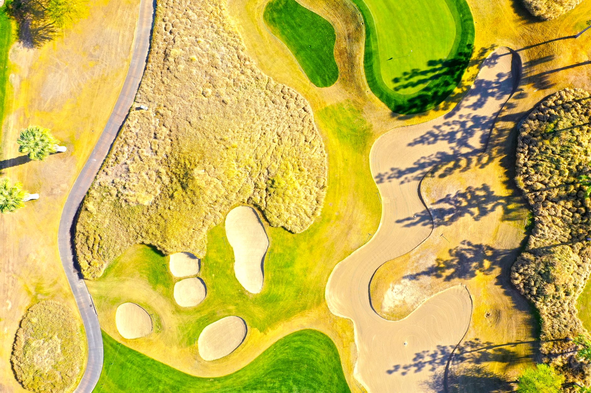 Top Dressing Sand Delivery for Golf Courses in West Tennessee: Your Complete Guide