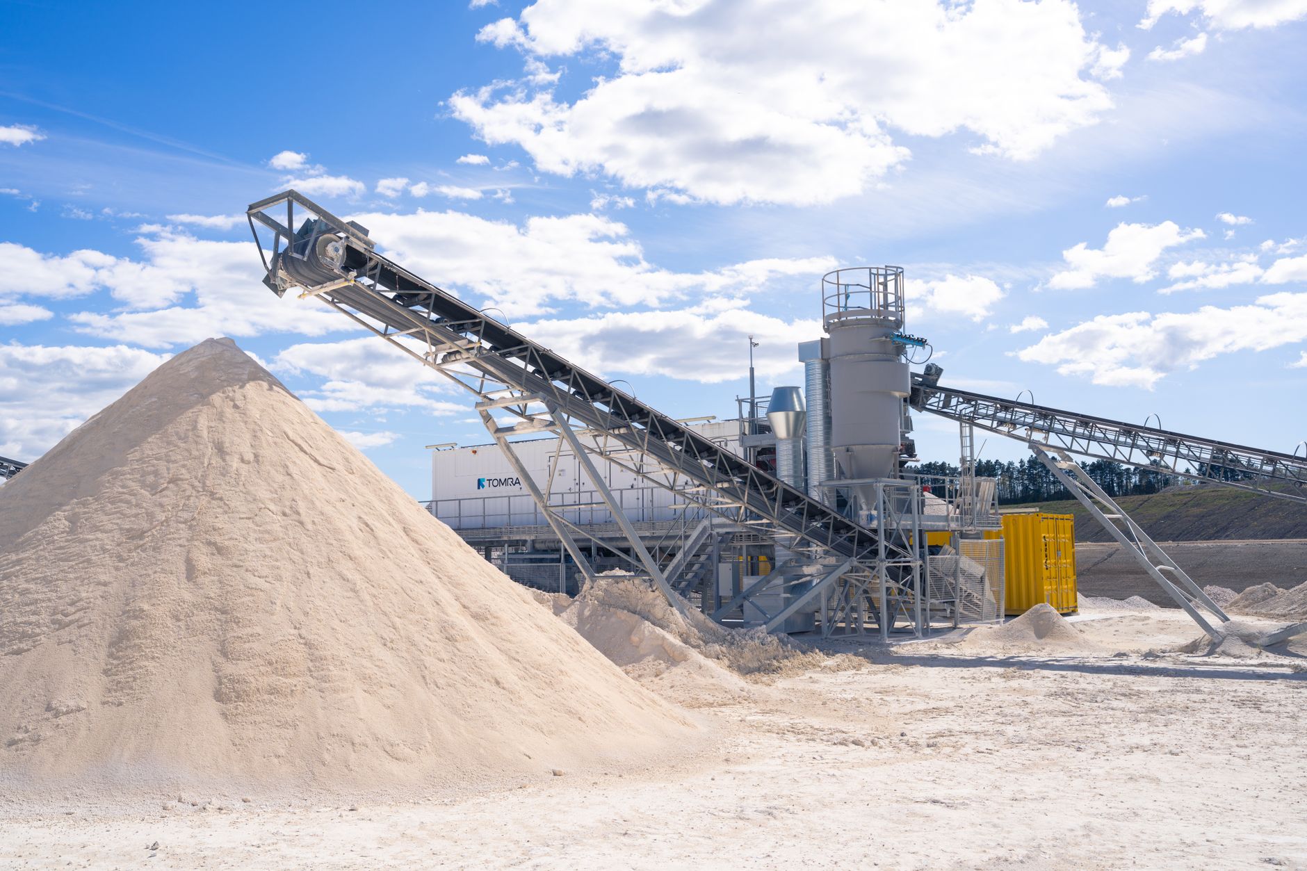 4. On-Site Mixing: Why It Produces a More Consistent Product